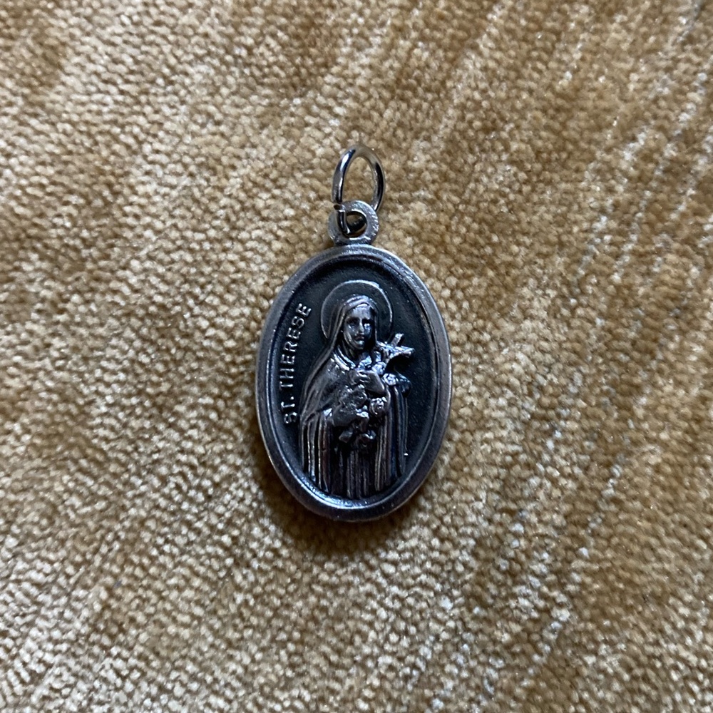 St. Therese Pendant Pray for Us Made in Italy for florists, missionaries, pilots - Picture 4 of 4